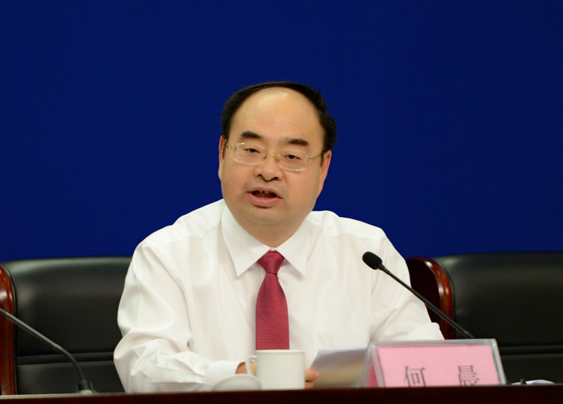 纪委书记何晨.jpg